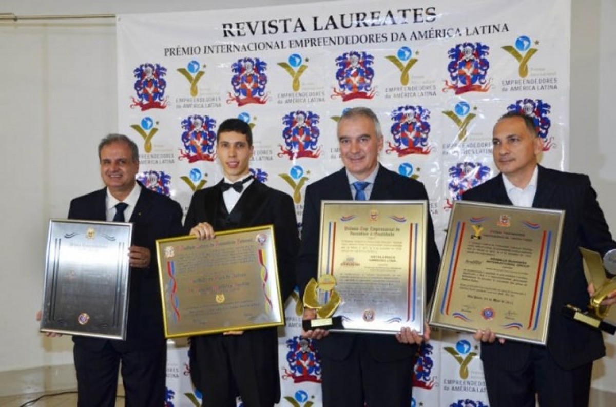 Metalúrgica Cardoso recebe prêmio referência de Incentivo a Qualidade 2013  